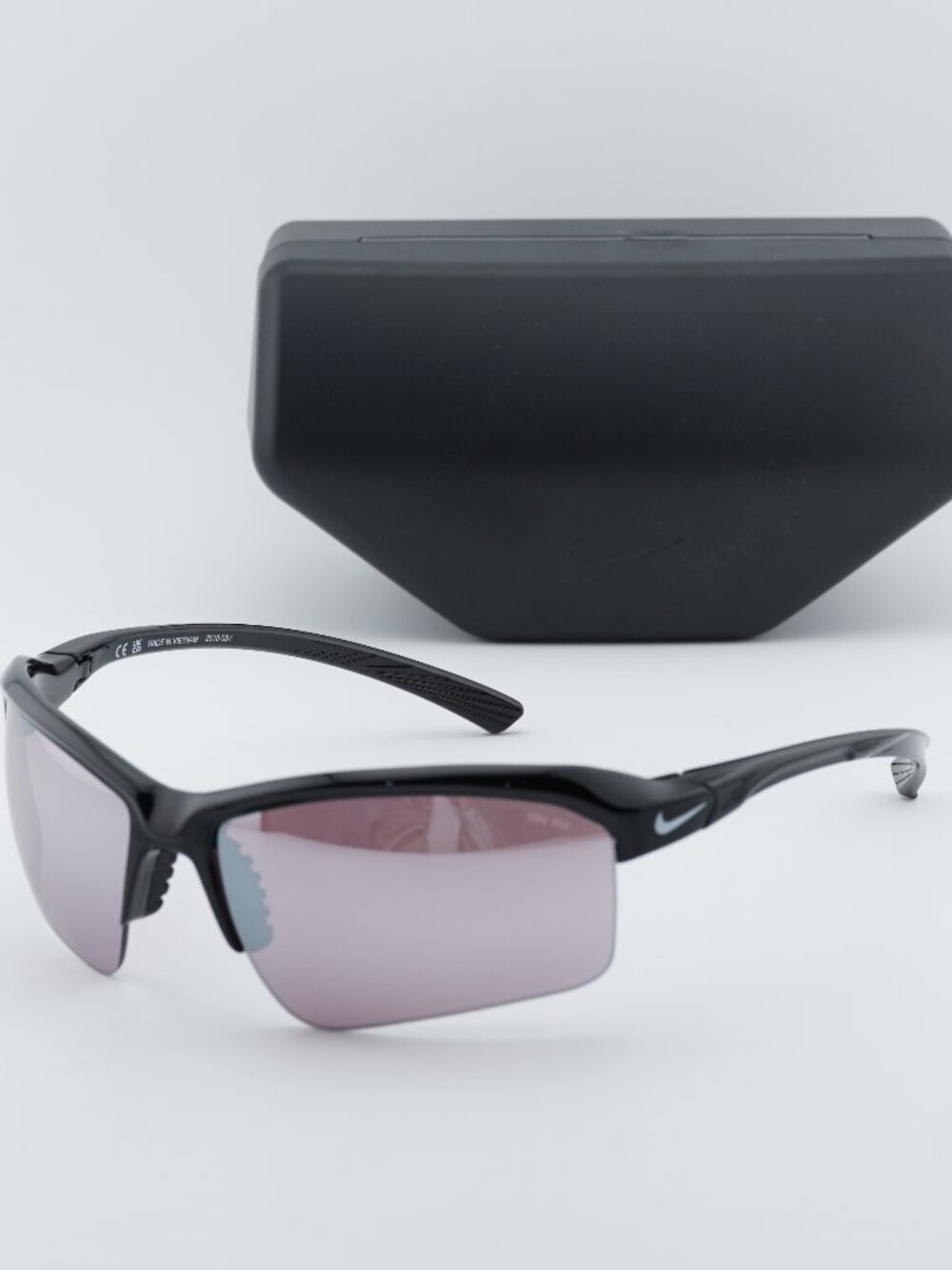 NIKE SKYLON RISE TEAM IQ7185 013 Shield Sunglasses - Black /Red Mirror